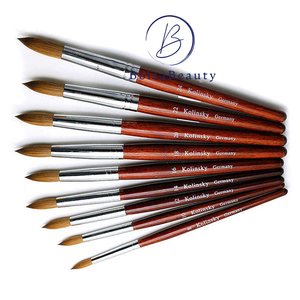 Cali - Acrylic Brush Kolinsky Germany + Crimped (#10 - #22)